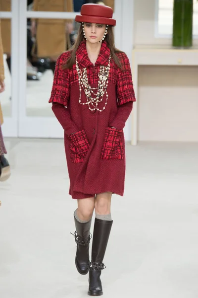 Look 22